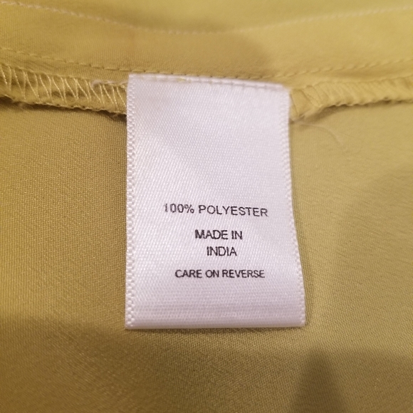 Yellow blouse - Picture 7 of 8